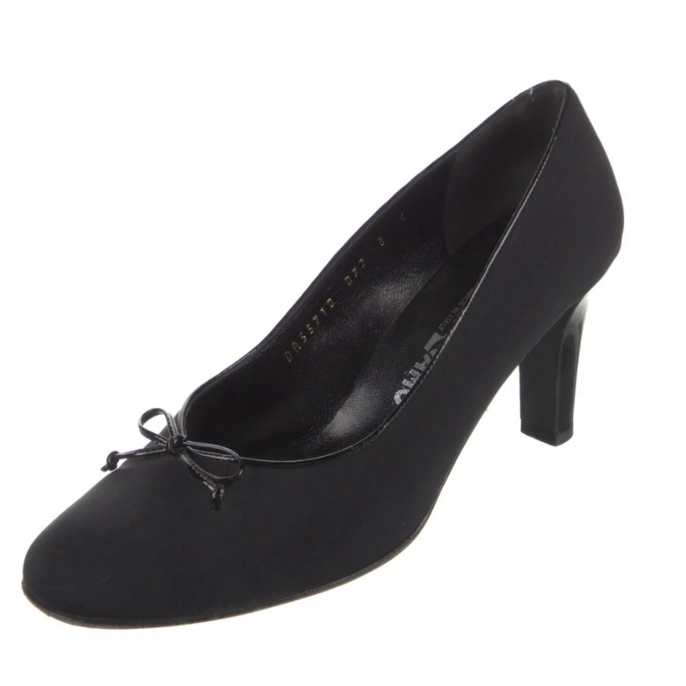 SALVADORE FERRAGAMO BLACK HEELS - Picture 3 of 9